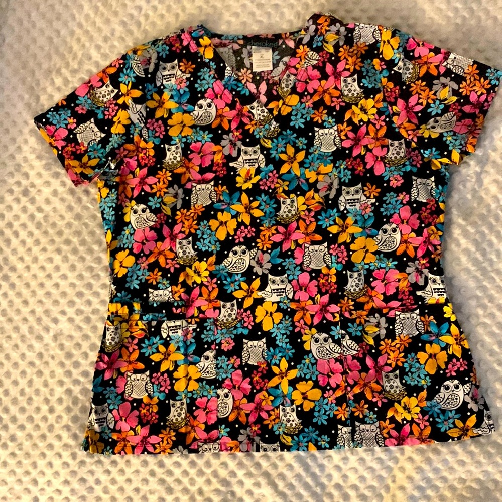 Owls and Flowers Cherokee Scrub Top XL